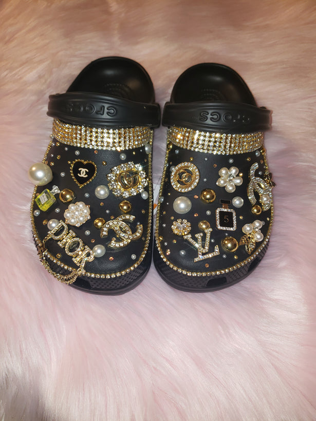 ADULT CROCS